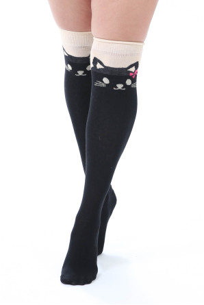 Секси чорапи над коляното с красиви котета